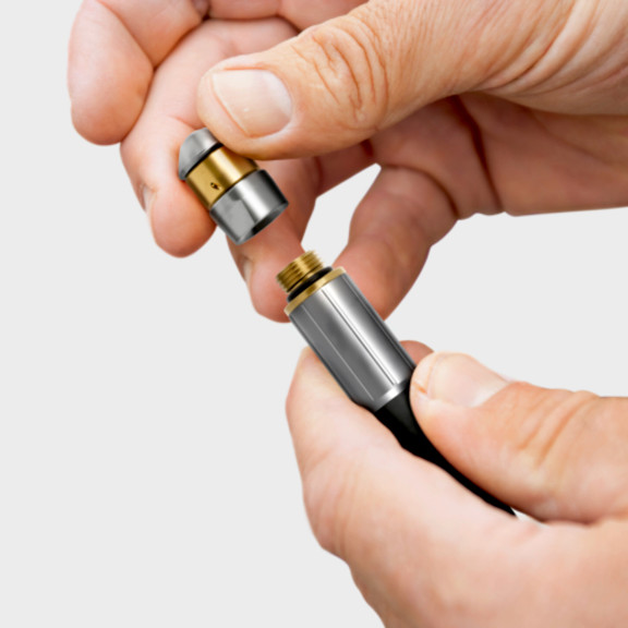 Tryska se snadno vyměňuje